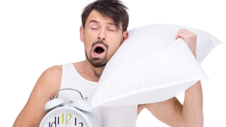Falta de vitamina D causa sono: entenda como isso acontece e como prevenir